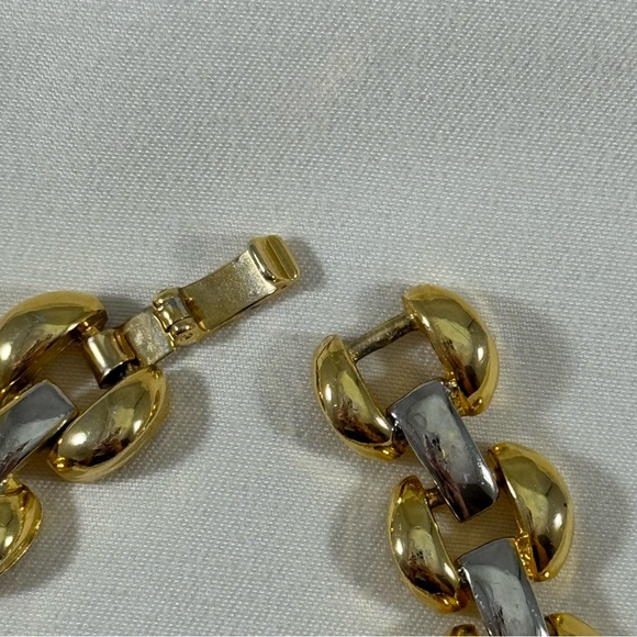 Vintage Y2K gold and silver chunky bracelet with large links. Great condition! - Picture 7 of 8